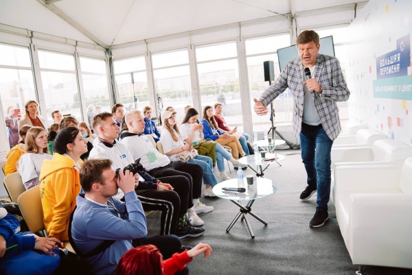 С 30 мая по 2 июня 2021 года учащиеся Владимирской области со своими педагогами-наставниками принимали участие во Всероссийском Фестивале «Большая перемена», проходившем в г. Москве!